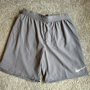 Men's Nike Dri-Fit Stride 7" Brief Lined Running Shorts - Size Small